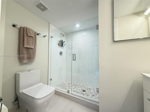 1155 Brickell Bay Dr 2108, Miami, FL 33131