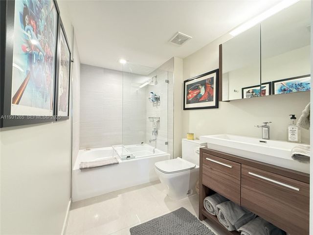 1155 Brickell Bay Dr 2108, Miami, FL 33131