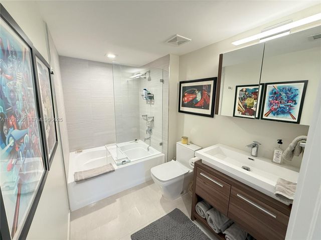 1155 Brickell Bay Dr 2108, Miami, FL 33131