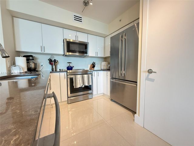 1155 Brickell Bay Dr 2108, Miami, FL 33131