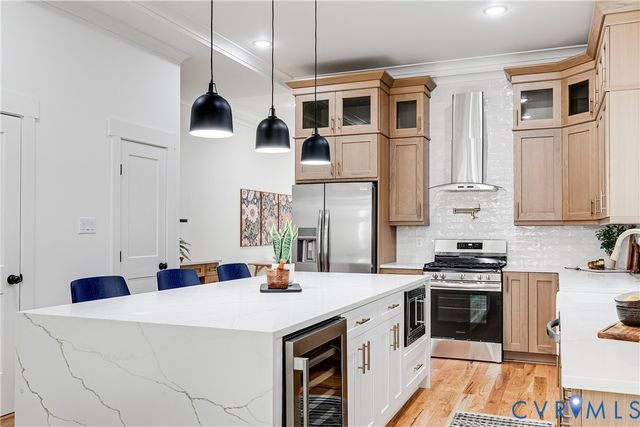 909 N 36th St, Richmond, VA 23223
