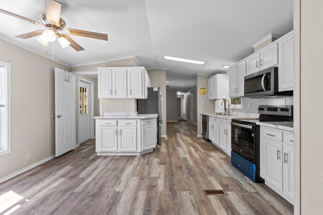 1207 Ivanhoe Estates Drive, Ivanhoe, TX 75979