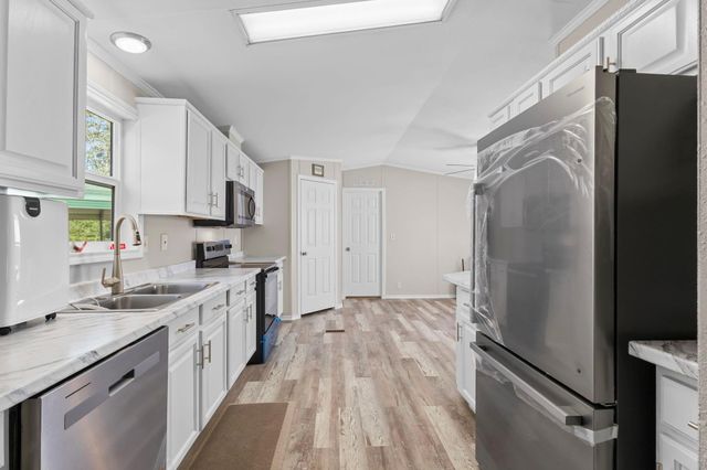 1207 Ivanhoe Estates Drive, Ivanhoe, TX 75979