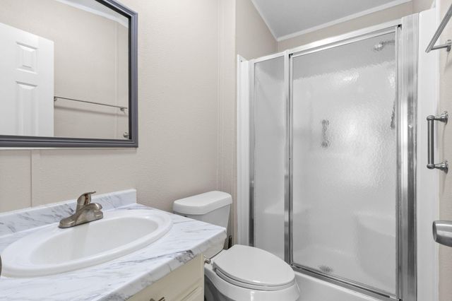 1207 Ivanhoe Estates Drive, Ivanhoe, TX 75979