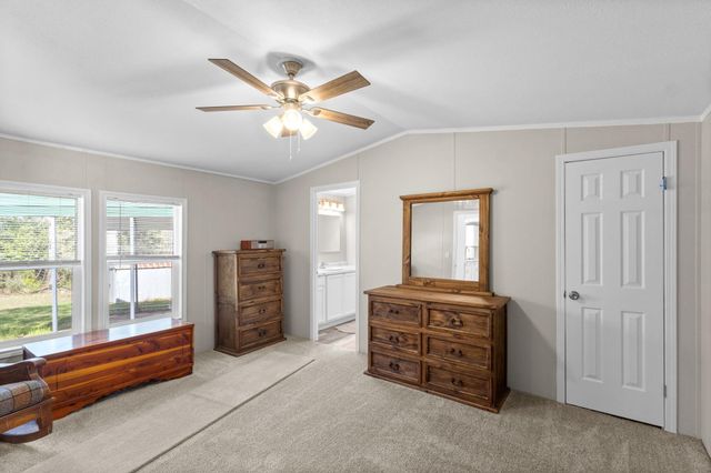 1207 Ivanhoe Estates Drive, Ivanhoe, TX 75979