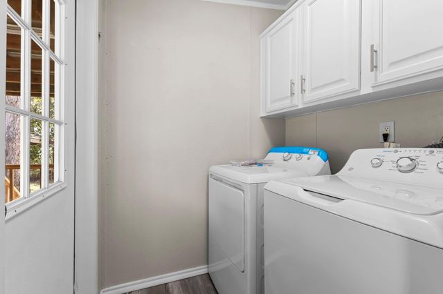 1207 Ivanhoe Estates Drive, Ivanhoe, TX 75979