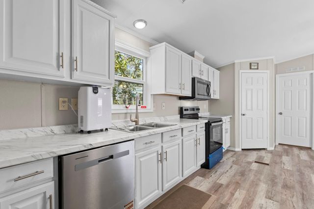 1207 Ivanhoe Estates Drive, Ivanhoe, TX 75979