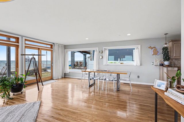 371 Killarney Beach Road, Bay City, MI 48706