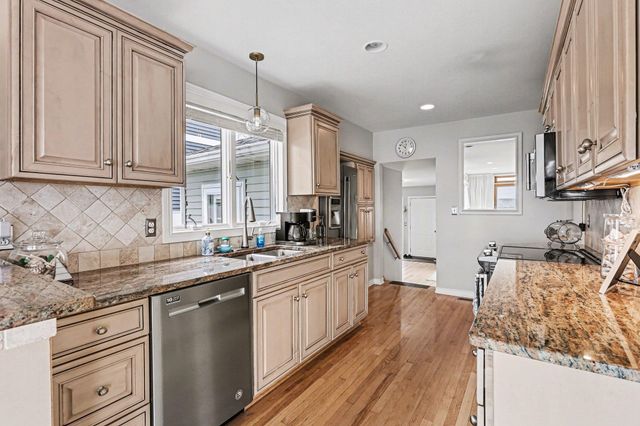 371 Killarney Beach Road, Bay City, MI 48706