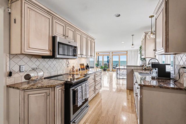 371 Killarney Beach Road, Bay City, MI 48706