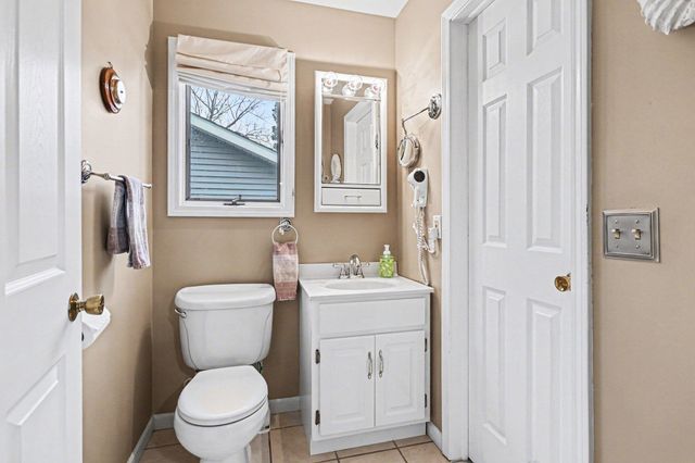 371 Killarney Beach Road, Bay City, MI 48706