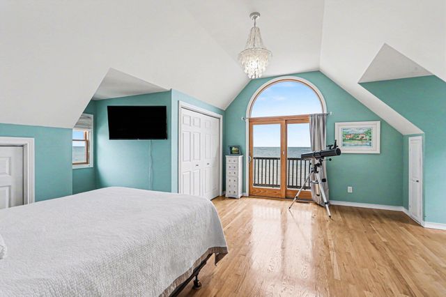 371 Killarney Beach Road, Bay City, MI 48706