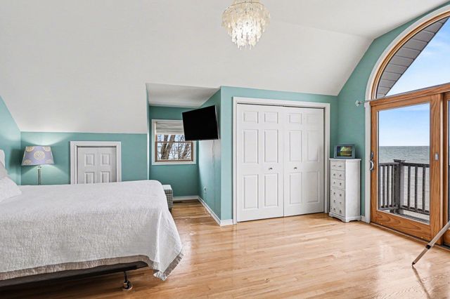 371 Killarney Beach Road, Bay City, MI 48706