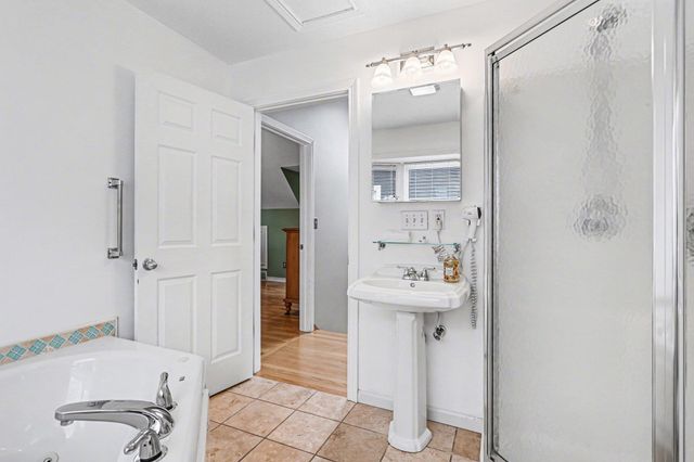 371 Killarney Beach Road, Bay City, MI 48706