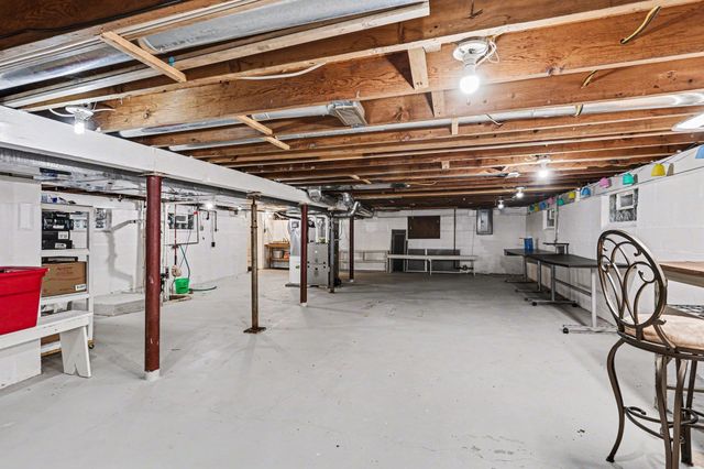 371 Killarney Beach Road, Bay City, MI 48706