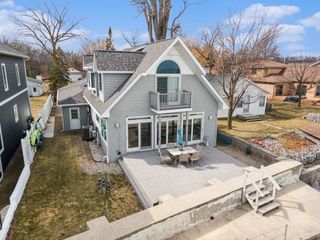 371 Killarney Beach Road, Bay City, MI 48706