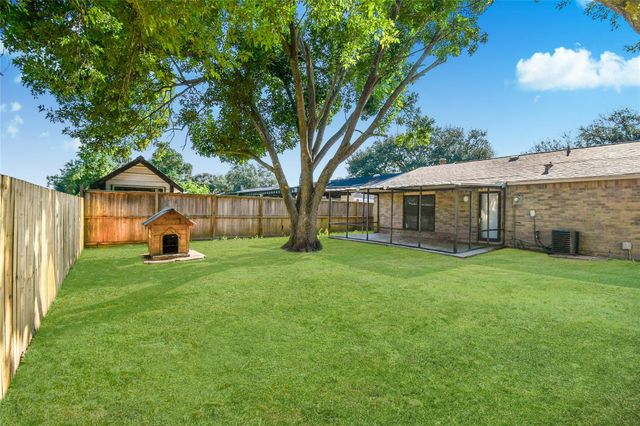 16210 Lazy Ridge Road, Houston, TX 77053