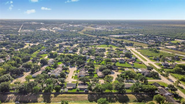 16210 Lazy Ridge Road, Houston, TX 77053