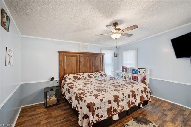 6092 Cain Forest Drive, Walkertown, NC 27051