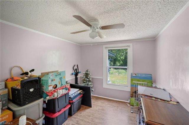 6092 Cain Forest Drive, Walkertown, NC 27051