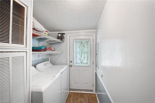 6092 Cain Forest Drive, Walkertown, NC 27051