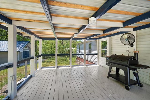 6092 Cain Forest Drive, Walkertown, NC 27051