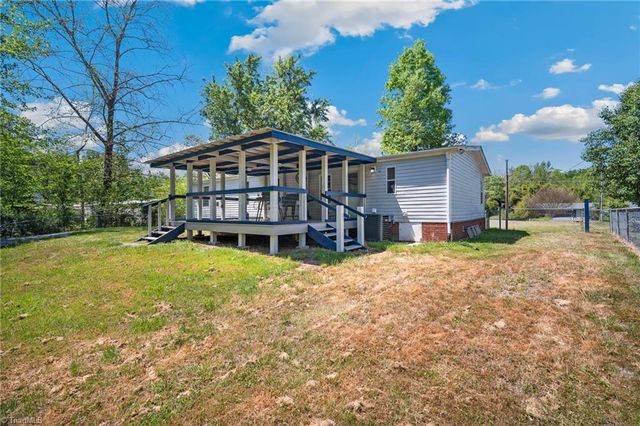 6092 Cain Forest Drive, Walkertown, NC 27051