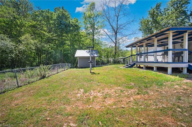6092 Cain Forest Drive, Walkertown, NC 27051