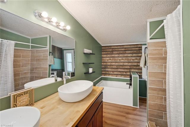 6092 Cain Forest Drive, Walkertown, NC 27051