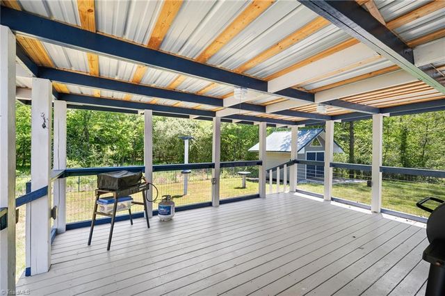 6092 Cain Forest Drive, Walkertown, NC 27051