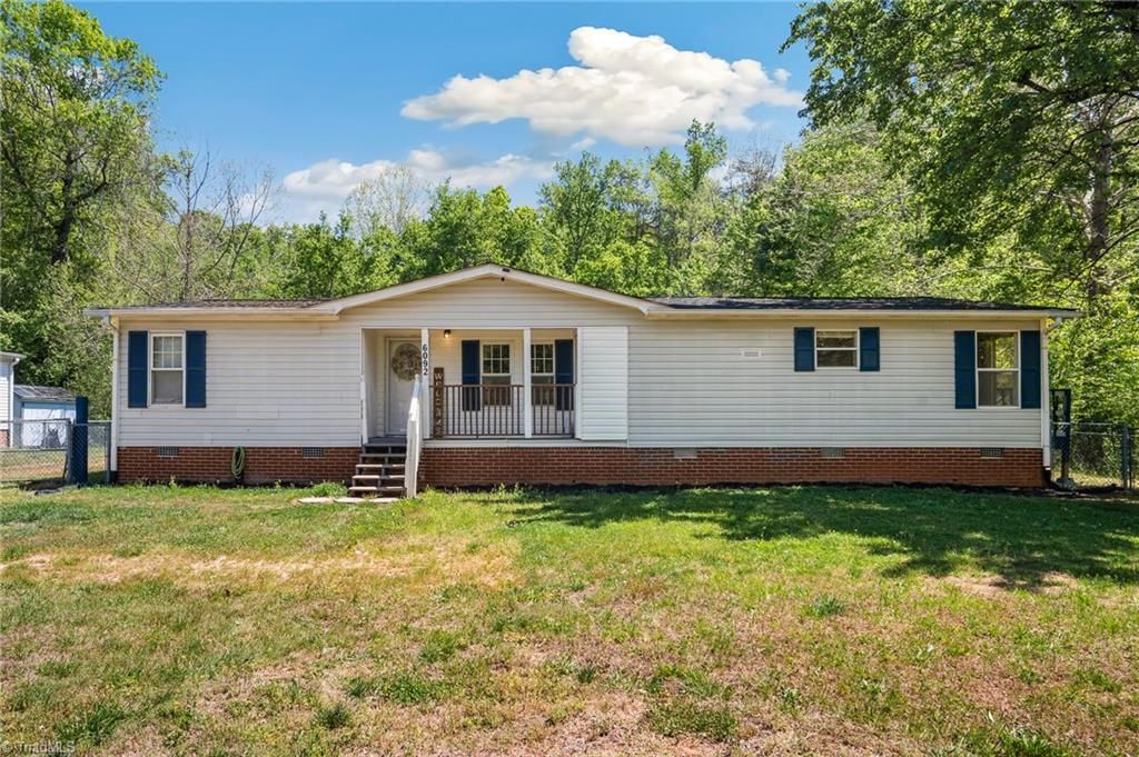 6092 Cain Forest Drive, Walkertown, NC 27051