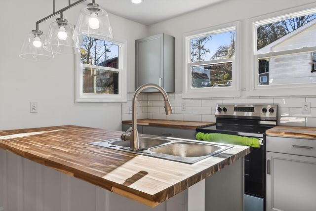 2756 Harrison Pike, Chattanooga, TN 37406