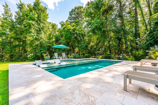 653 Barbados Drive, Charleston, SC 29492