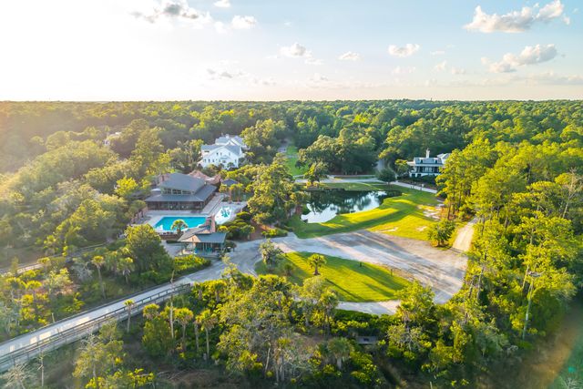 653 Barbados Drive, Charleston, SC 29492