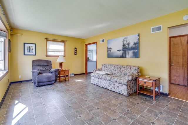 3010 100th AVENUE, Kenosha, WI 53144