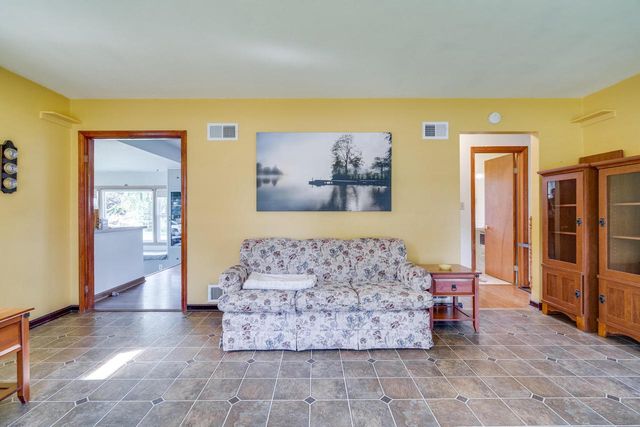 3010 100th AVENUE, Kenosha, WI 53144