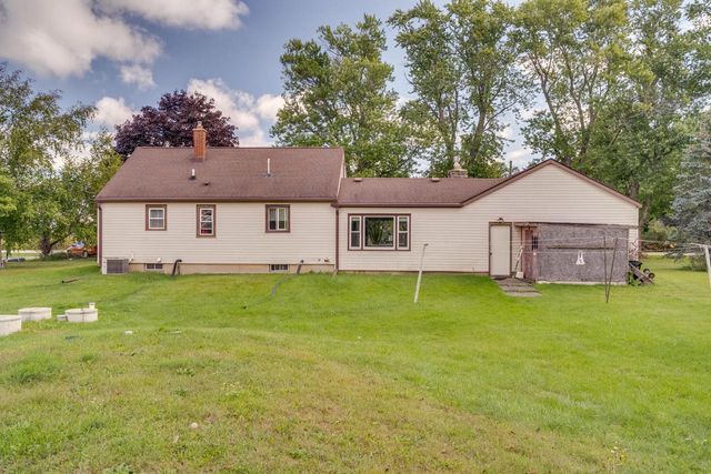 3010 100th AVENUE, Kenosha, WI 53144