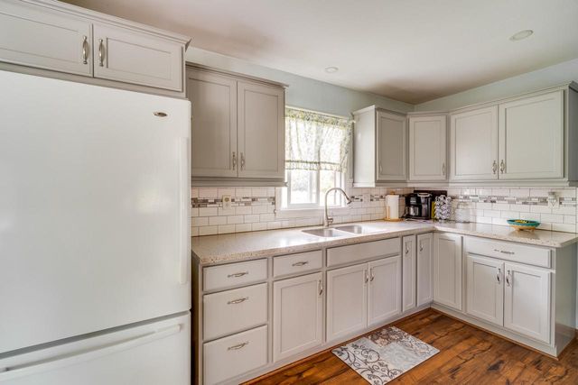 3010 100th AVENUE, Kenosha, WI 53144