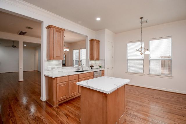 155 White Drive, Bellaire, TX 77401