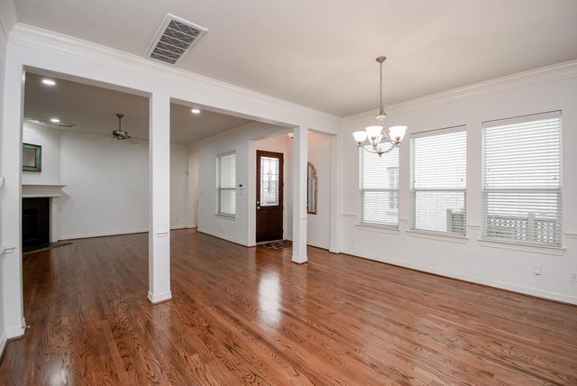 155 White Drive, Bellaire, TX 77401