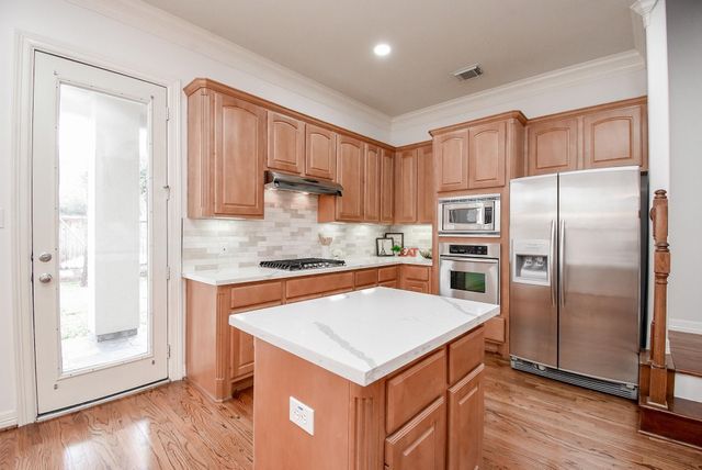 155 White Drive, Bellaire, TX 77401