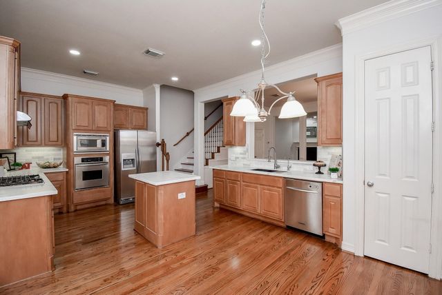 155 White Drive, Bellaire, TX 77401