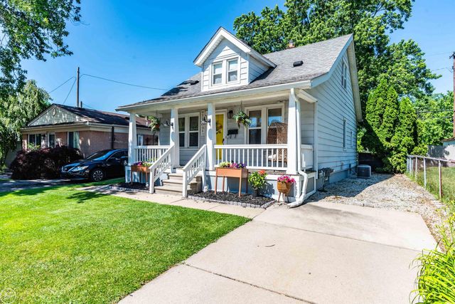 27547 Brinker Street, Roseville, MI 48066