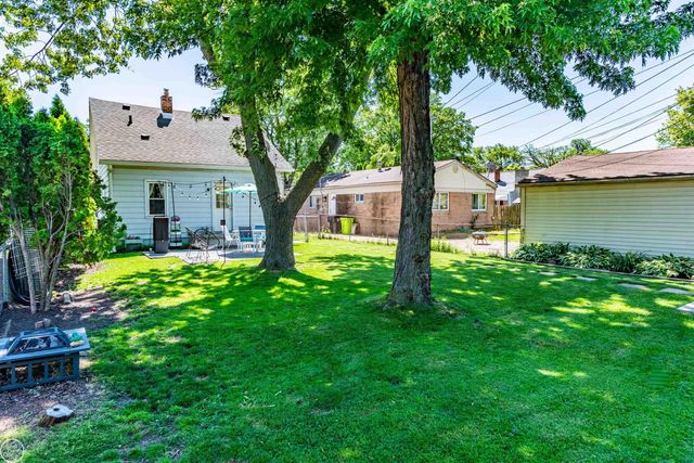 27547 Brinker Street, Roseville, MI 48066