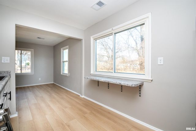 1412 W SHENANDOAH Drive, Peoria, IL 61614