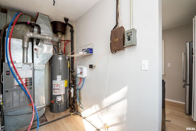 1412 W SHENANDOAH Drive, Peoria, IL 61614