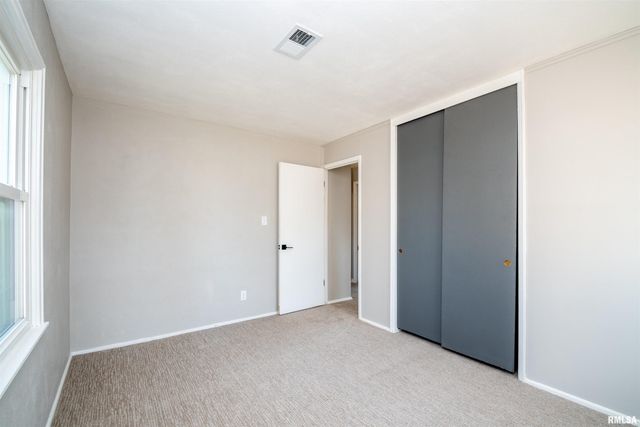 1412 W SHENANDOAH Drive, Peoria, IL 61614