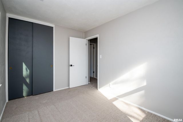 1412 W SHENANDOAH Drive, Peoria, IL 61614