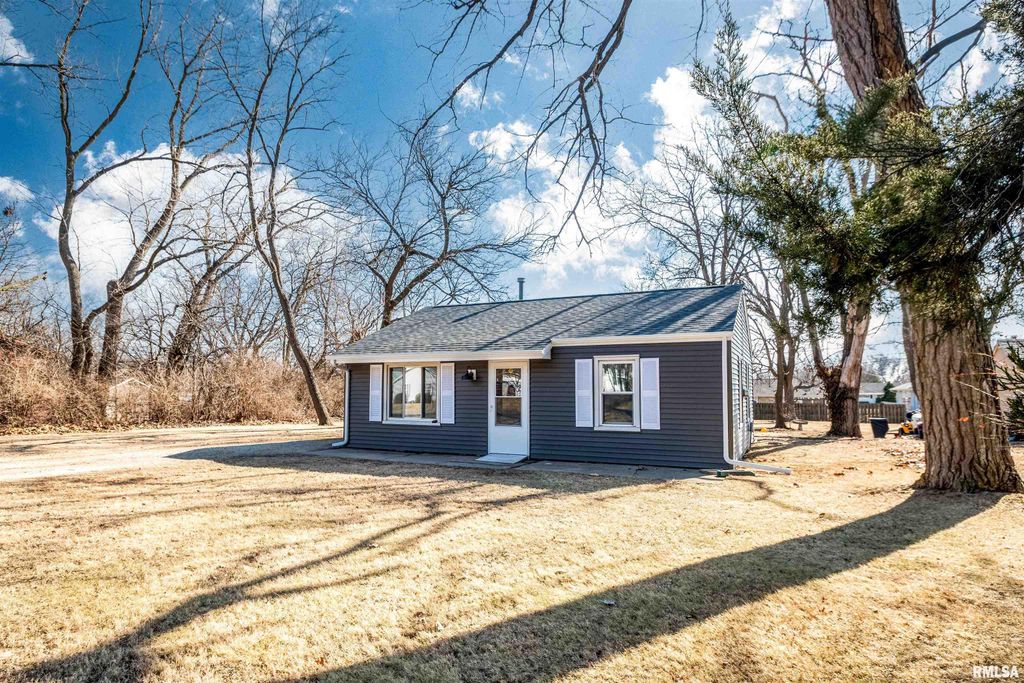 1412 W SHENANDOAH Drive, Peoria, IL 61614