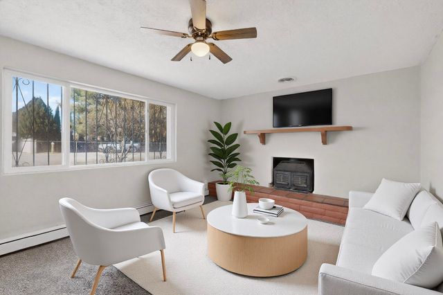 3610 El Porvenir Circle SW, Albuquerque, NM 87105